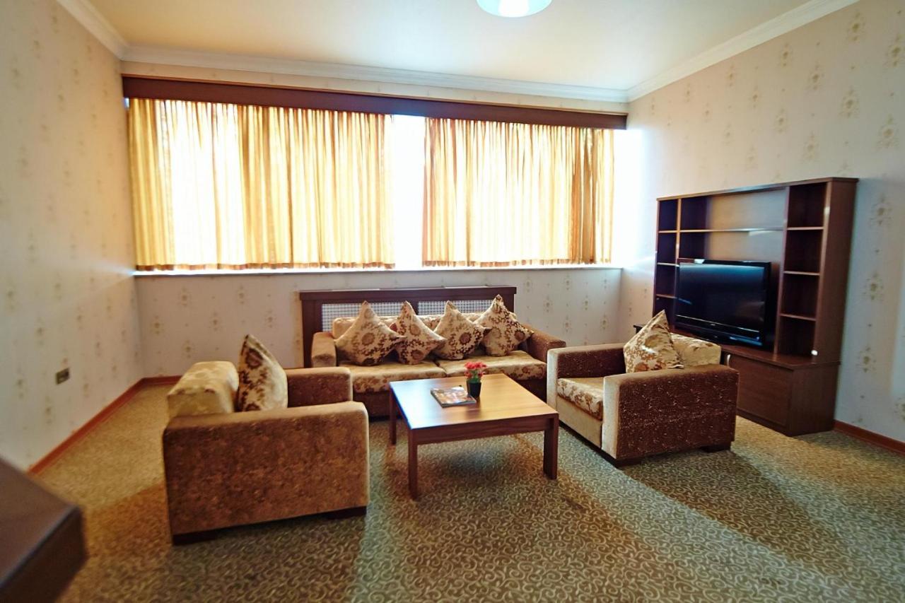 Grand Nakhchivan Hotel Exterior foto
