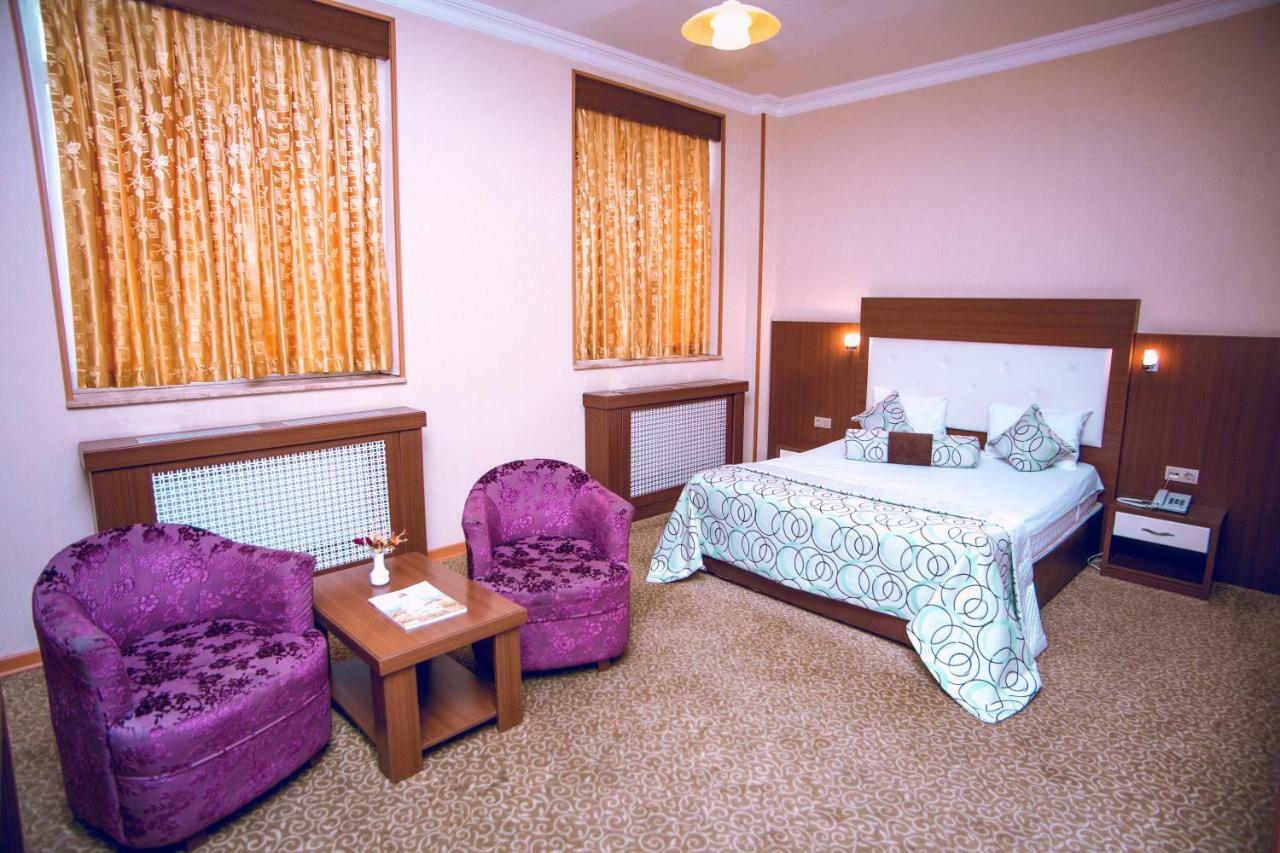 Grand Nakhchivan Hotel Exterior foto